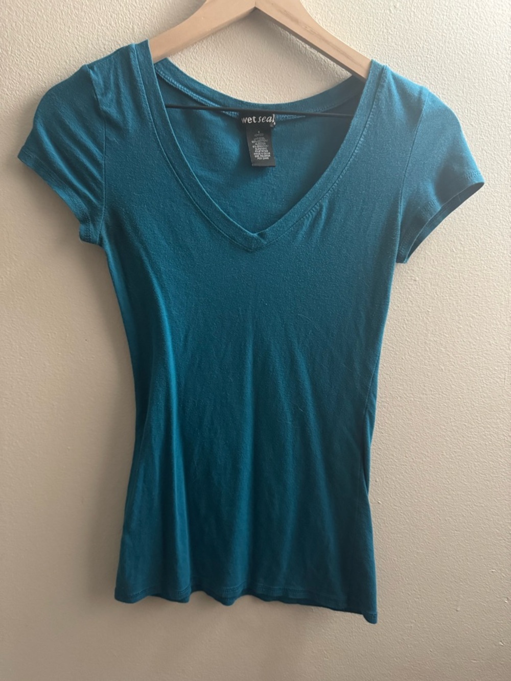 Wet Seal Teal V-Neck Short Sleeve Tee - Fitted Style